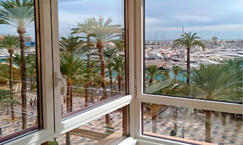 Cerramientos y Carpintería de Aluminio y Metal en Alicante